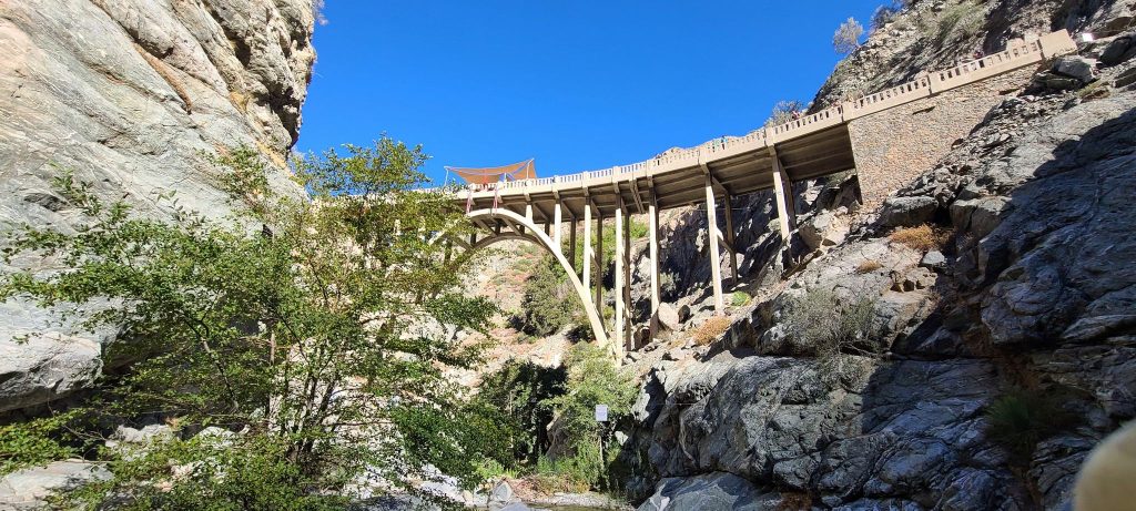 hikes in la for stoners bridge to nowhere
